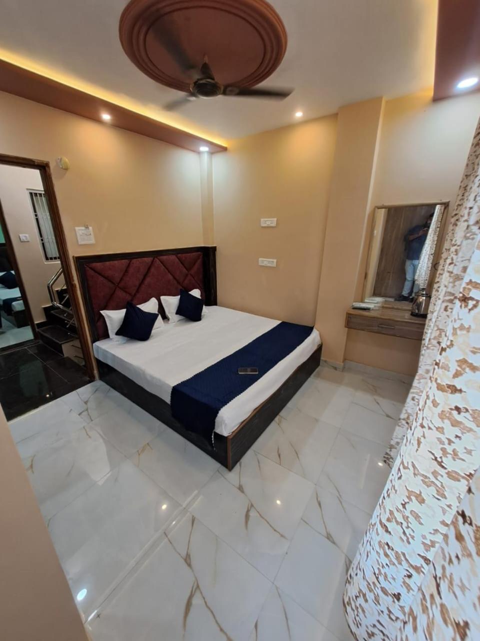 Guest house Nirvana Family *